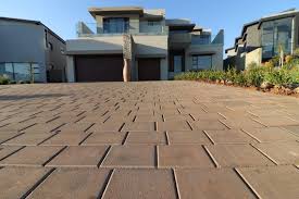 Best Concrete Driveway Installation  in Edgewood, WA